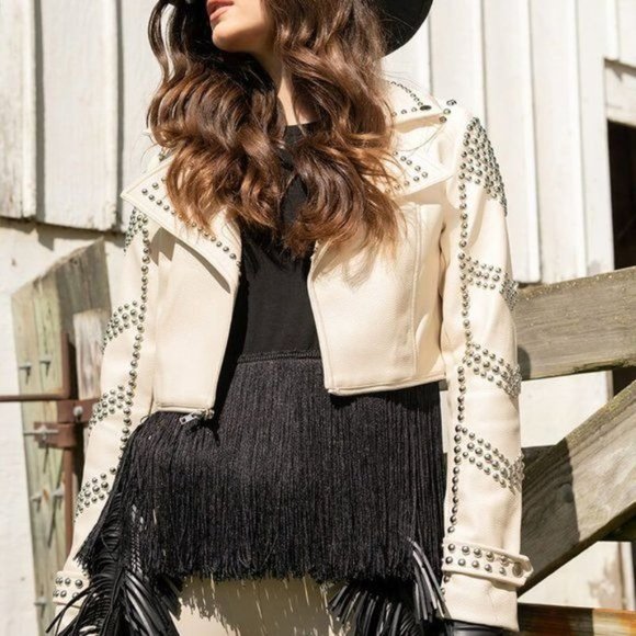 Callie Wear it Like you Mean It Vegan Leather Trench Coat With Studs Azalea Wang - Picture 9 of 10